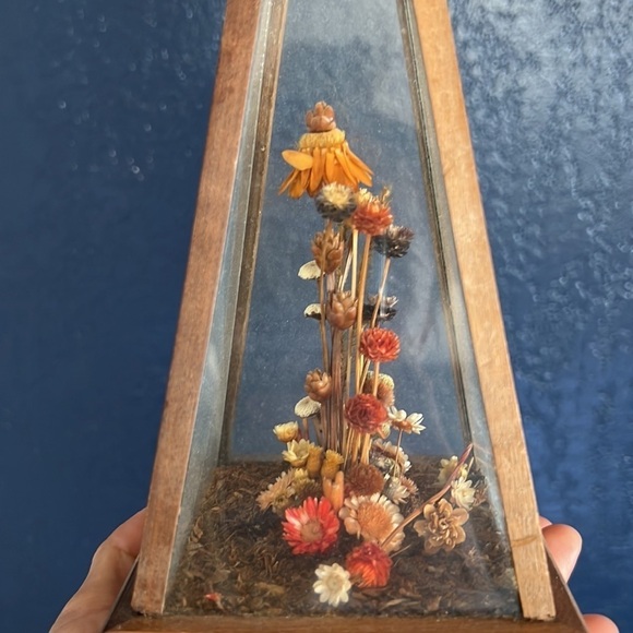 Vintage Floral decorative glass display - Picture 3 of 9